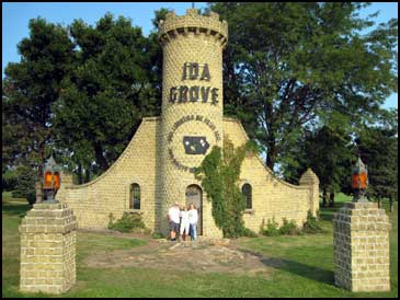 Enter Ida Grove, IA